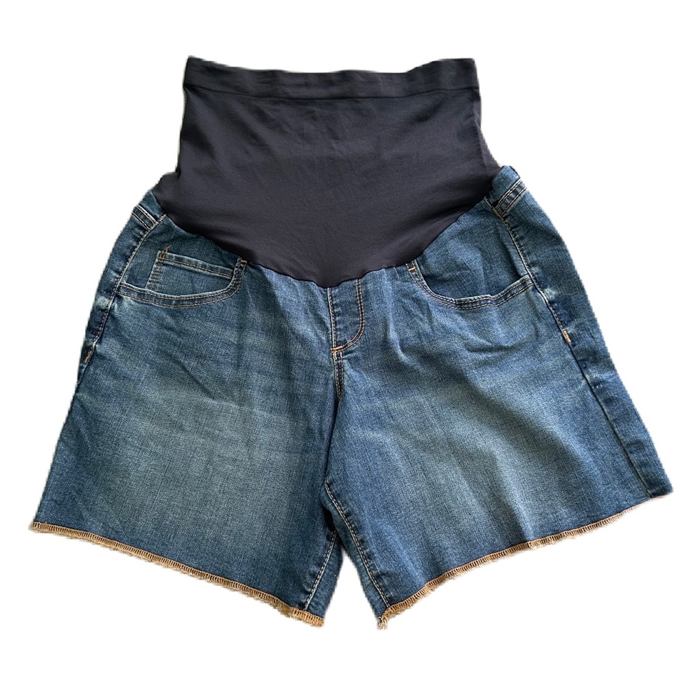 A Glow Maternity Shorts - Picture 1 of 4